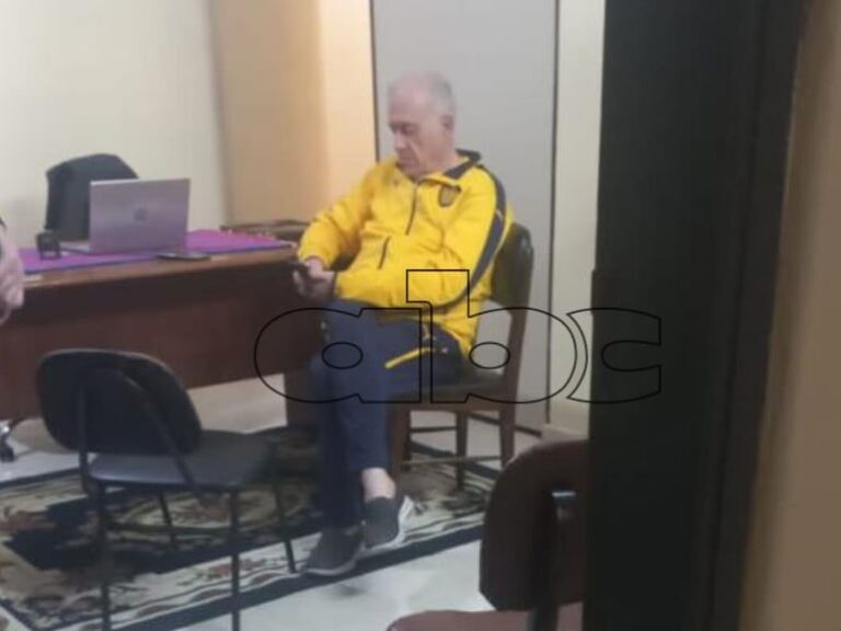 Apriete de RGD y su hijo habría continuado desde la cárcel, insiste víctima de usura