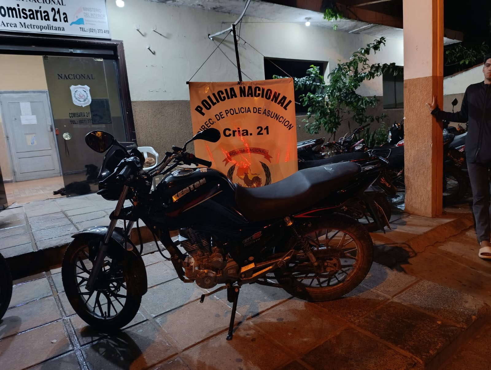 GPS permite ubicar moto robada oculta entre malezas en el Bañado Sur GPS permite ubicar moto robada oculta entre malezas en el Bañado Sur