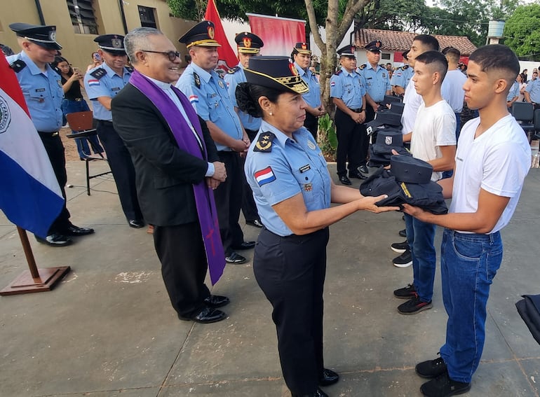 Inician formación a 200 aspirantes a suboficiales en filial del Colegio de Policía de Misiones Inician formación a 200 aspirantes a suboficiales en filial del Colegio de Policía de Misiones