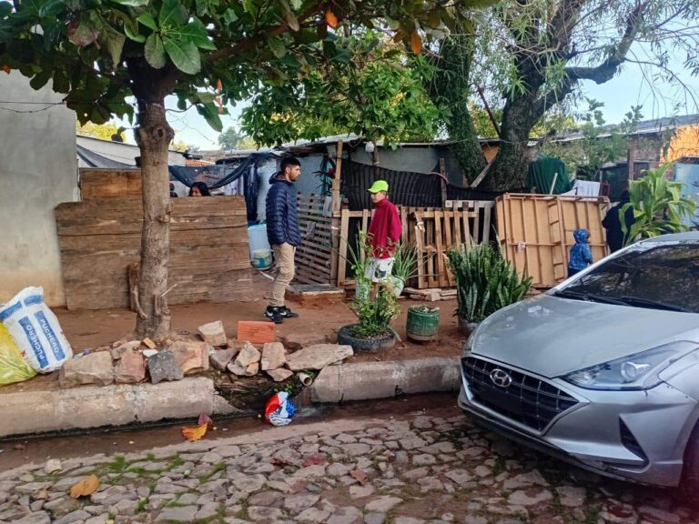 Crimen en barrio Republicano: realizan allanamientos en busca de implicados y evidencias Crimen en barrio Republicano: realizan allanamientos en busca de implicados y evidencias