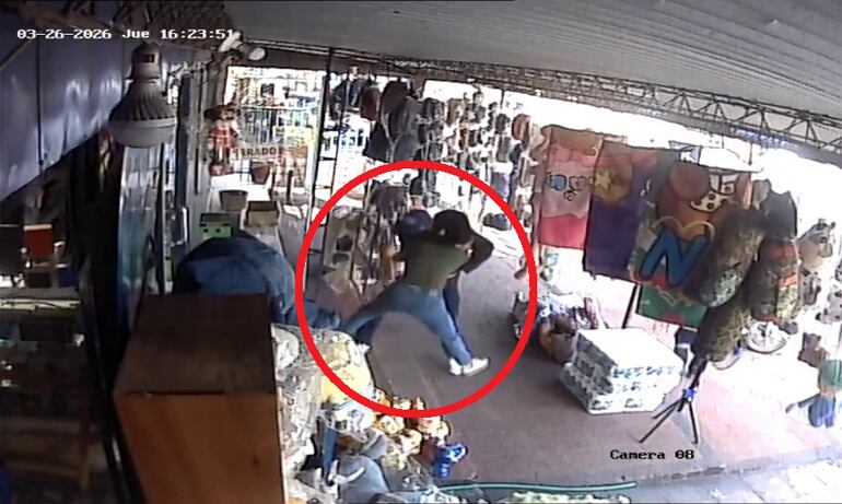 Video: comerciante se enfrenta a asaltante armado y frustra robo en San Lorenzo Video: comerciante se enfrenta a asaltante armado y frustra robo en San Lorenzo