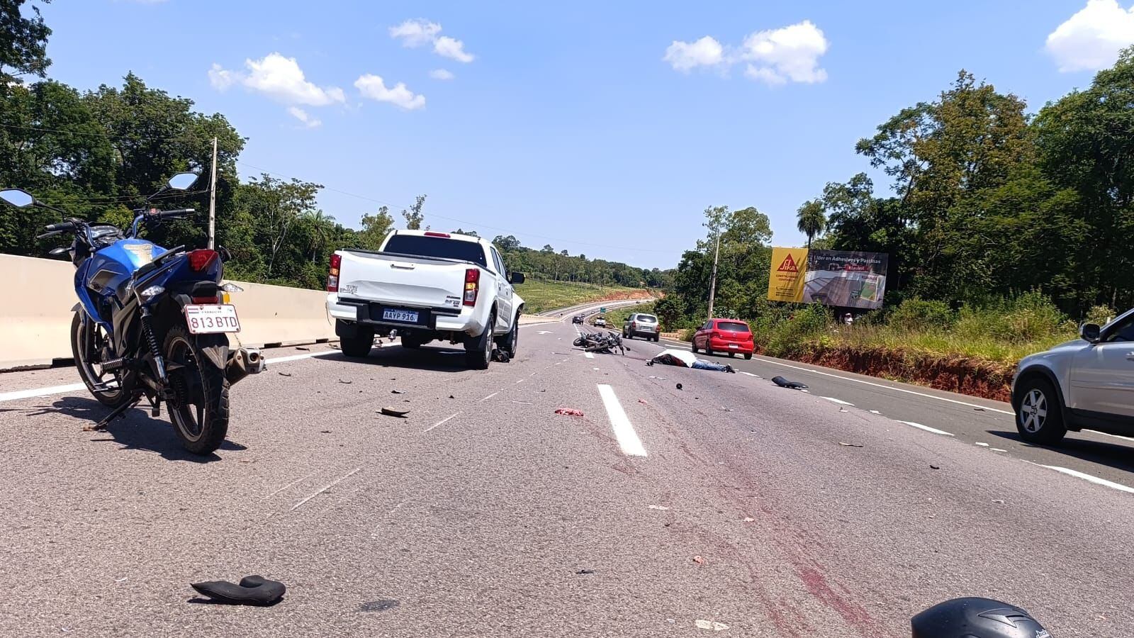 Motociclista fallece en accidente sobre la Ruta PY02 en Caacupé Motociclista fallece en accidente sobre la Ruta PY02 en Caacupé