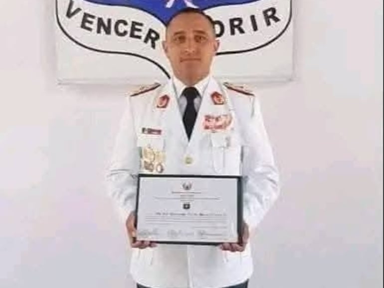 Peña promulga ley de ascenso póstumo a Guillermo Moral, militar asesinado por sicarios Peña promulga ley de ascenso póstumo a Guillermo Moral, militar asesinado por sicarios