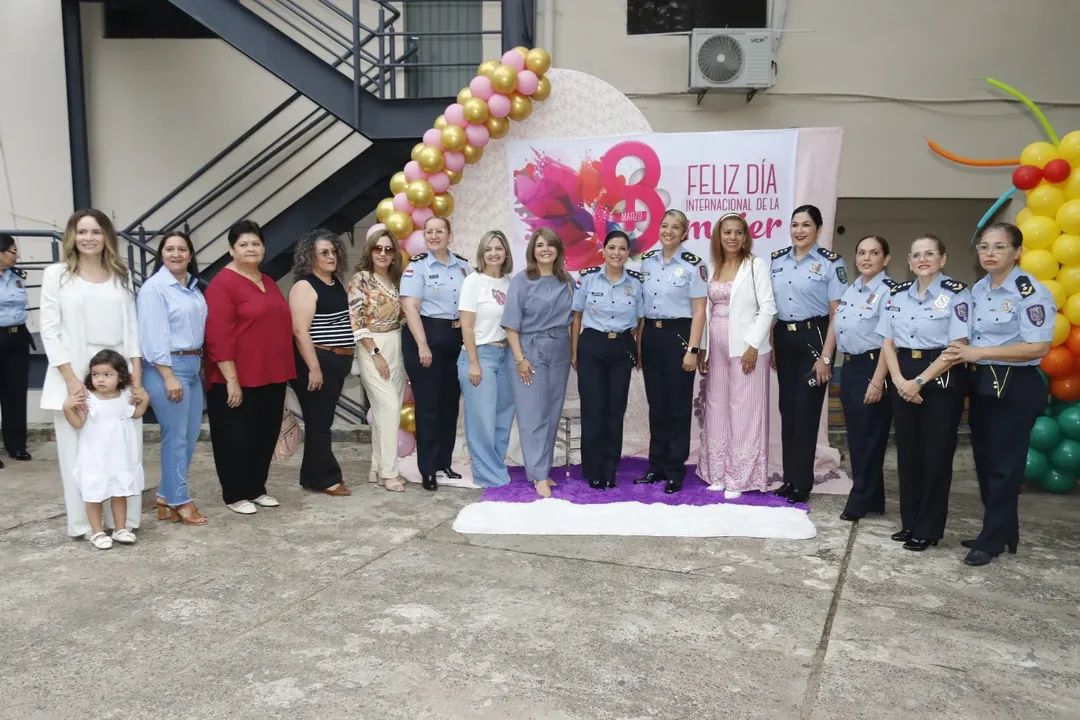 Jornada de atención integral a niños y pendex en hospital policial Jornada de atención integral a niños y pendex en hospital policial