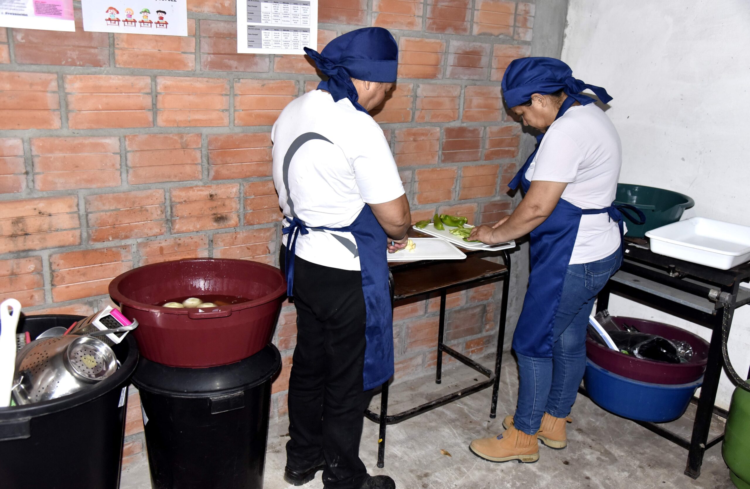 Hambre Cero: Gobierno incumplió promesa de pago a proveedoras y deuda sigue creciendo Hambre Cero: Gobierno incumplió promesa de pago a proveedoras y deuda sigue creciendo