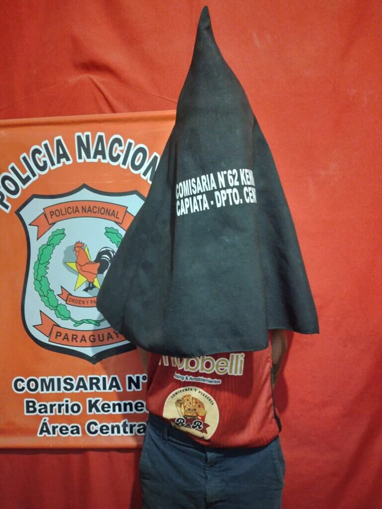 Detienen a sospechoso de hurto en escuela y recuperan parte de lo robado