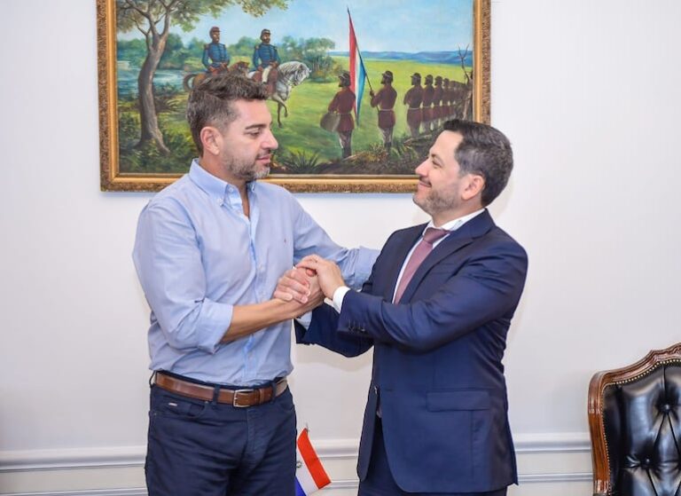 Diputados cartistas proponen dupla Alliana-Latorre: Baruja está “más golpeado que carne de milanesa”