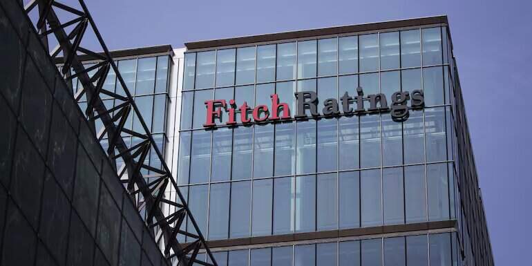 Deudas acumuladas podrían ejercer presión al alza del déficit en el corto o mediano plazo, advierte Fitch Deudas acumuladas podrían ejercer presión al alza del déficit en el corto o mediano plazo, advierte Fitch