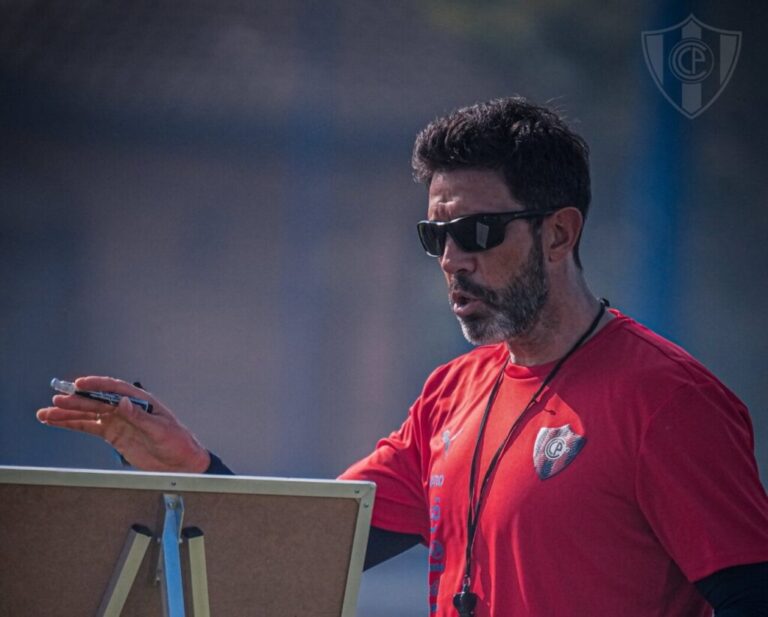 El probable de Cerro, con varios "borrados" post clásico El probable de Cerro, con varios "borrados" post clásico