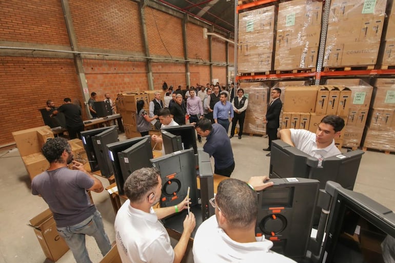 Máquinas de votación: son una amenaza directa a la voluntad popular, reitera el Frente Guasú Máquinas de votación: son una amenaza directa a la voluntad popular, reitera el Frente Guasú