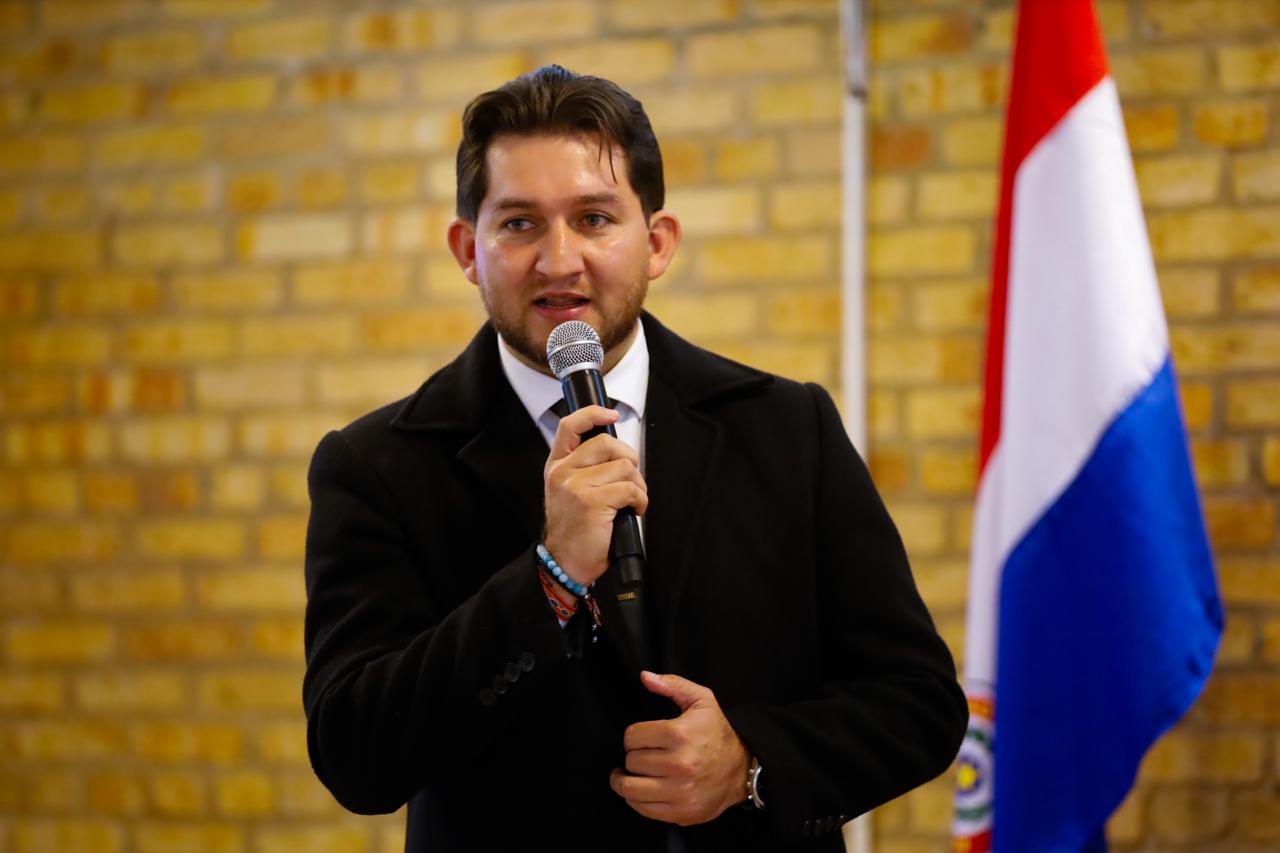 Junta Municipal elige a Pedro Acuña como nuevo intendente de Ciudad del Este Junta Municipal elige a Pedro Acuña como nuevo intendente de Ciudad del Este