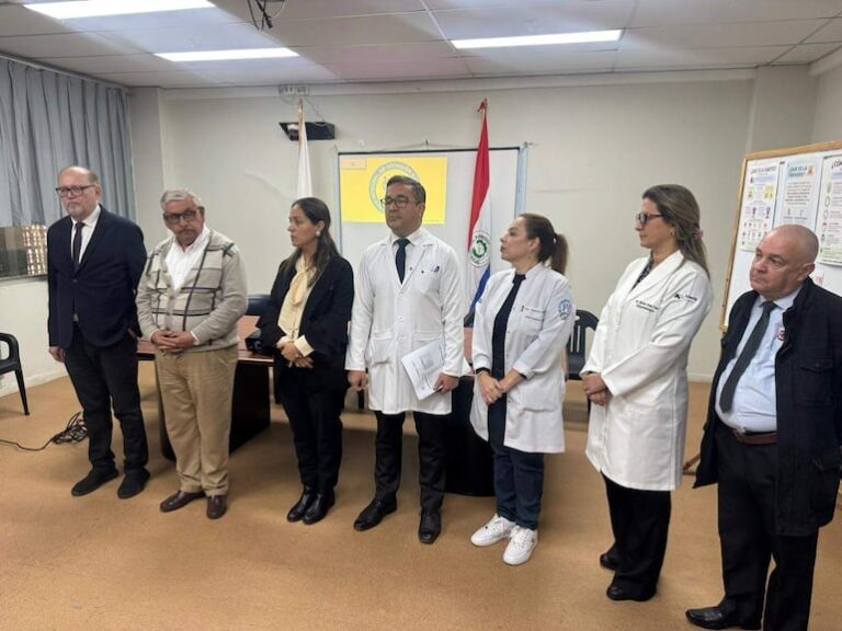 Escándalo en IPS: Fretes denuncia compra masiva de insumos que “se van a pudrir” Escándalo en IPS: Fretes denuncia compra masiva de insumos que “se van a pudrir”