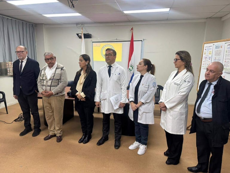 Escándalo en IPS: Fretes denuncia compra masiva de insumos que “se van a pudrir” Escándalo en IPS: Fretes denuncia compra masiva de insumos que “se van a pudrir”