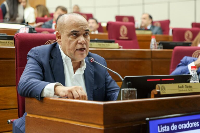 “Si hay una emergencia hay que tratar”, dice Bachi sobre sugestivo proyecto de ley “Si hay una emergencia hay que tratar”, dice Bachi sobre sugestivo proyecto de ley