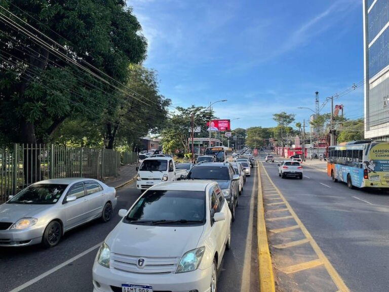 Tránsito en Asunción: El calvario en Mariscal López que desafía a los candidatos a intendente Tránsito en Asunción: El calvario en Mariscal López que desafía a los candidatos a intendente