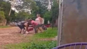 Kuña fue agredida por los padres de mitã’i acoseitor