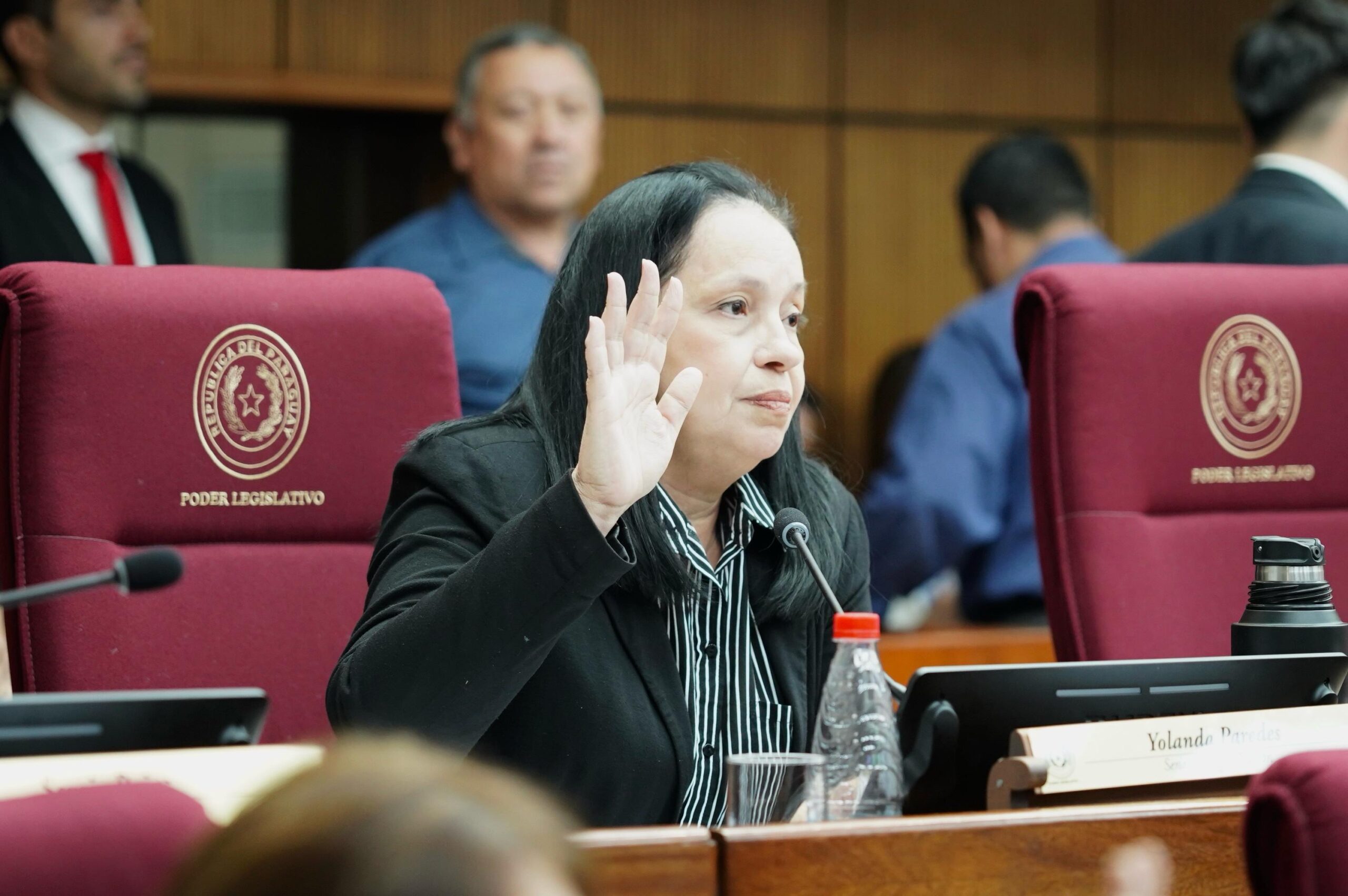 Yolanda Paredes tilda de “cobarde” a Peña por no renegociar Itaipú con  Lula