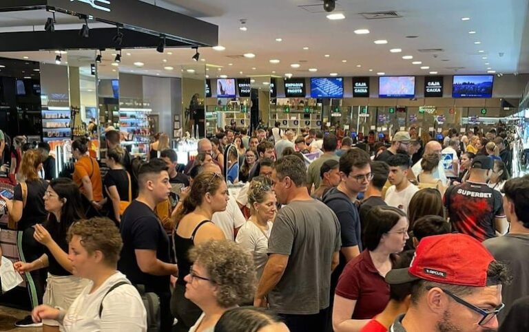 Intenso movimiento comercial en Ciudad del Este tras el feriado por el Día del Trabajador Intenso movimiento comercial en Ciudad del Este tras el feriado por el Día del Trabajador