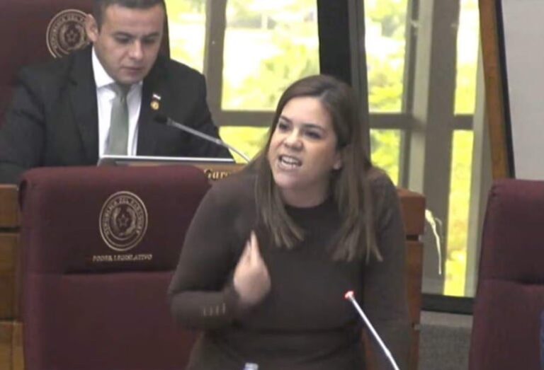 Video: dejar fuera de juicios a familiares de víctimas es retroceso democrático, advierten Video: dejar fuera de juicios a familiares de víctimas es retroceso democrático, advierten