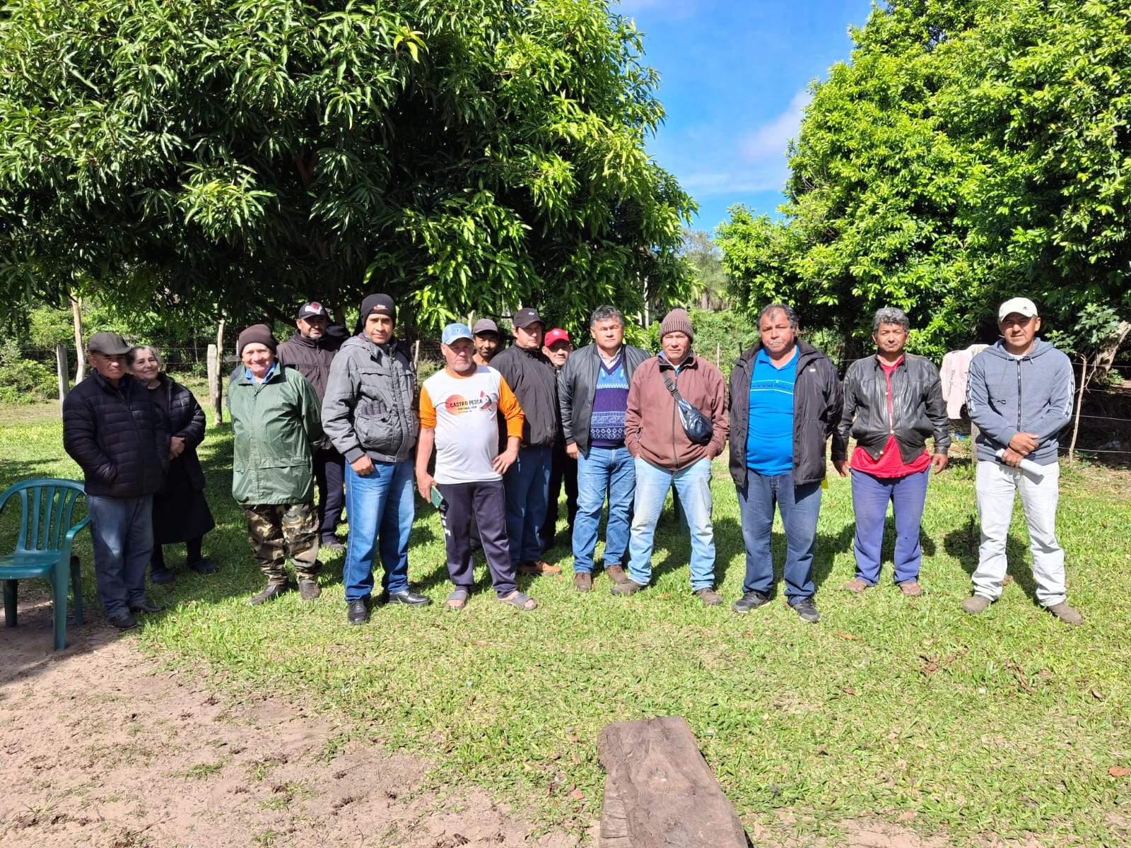 Pescadores de Ayolas anuncian protesta indefinida frente a Yacyretá por falta de apoyo Pescadores de Ayolas anuncian protesta indefinida frente a Yacyretá por falta de apoyo