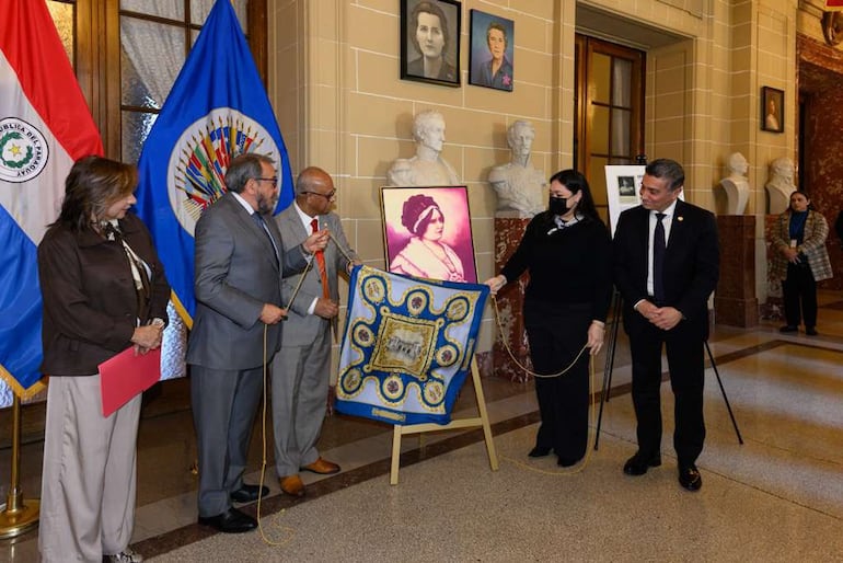 Retrato de Serafina Dávalos ya forma parte de la Galería de Heroínas y Héroes de la OEA