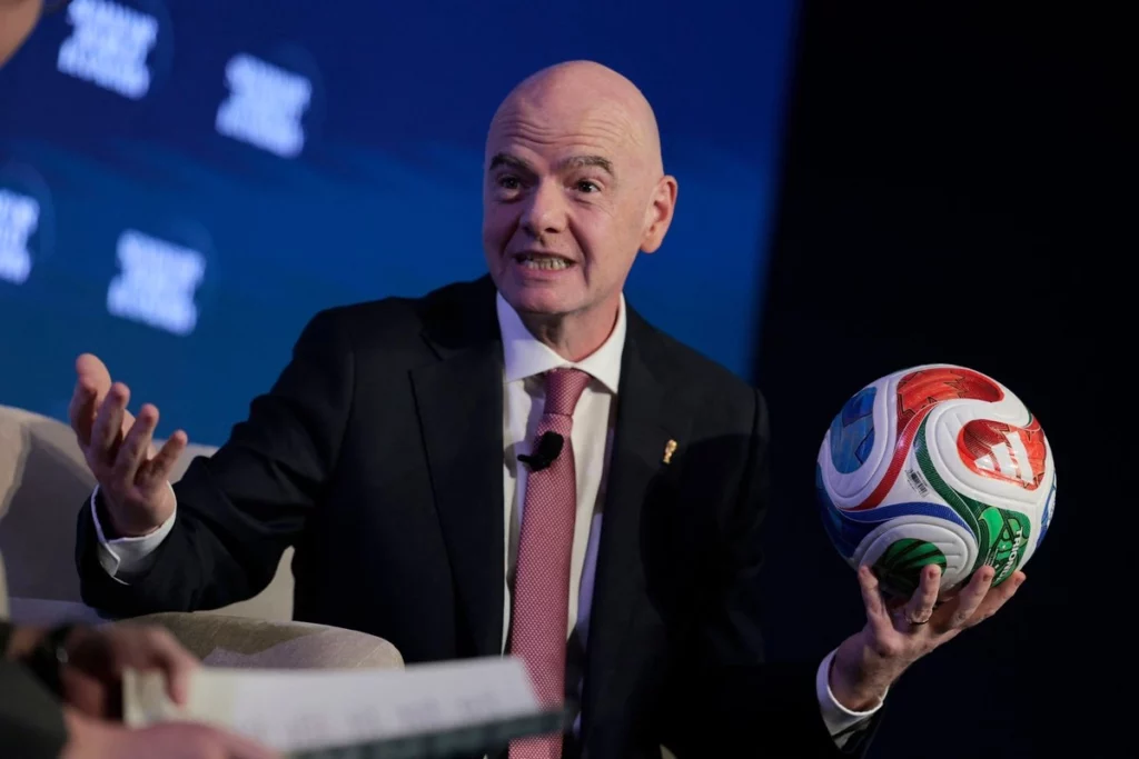 "Estamos listos", dice Infantino a menos de un mes del Mundial