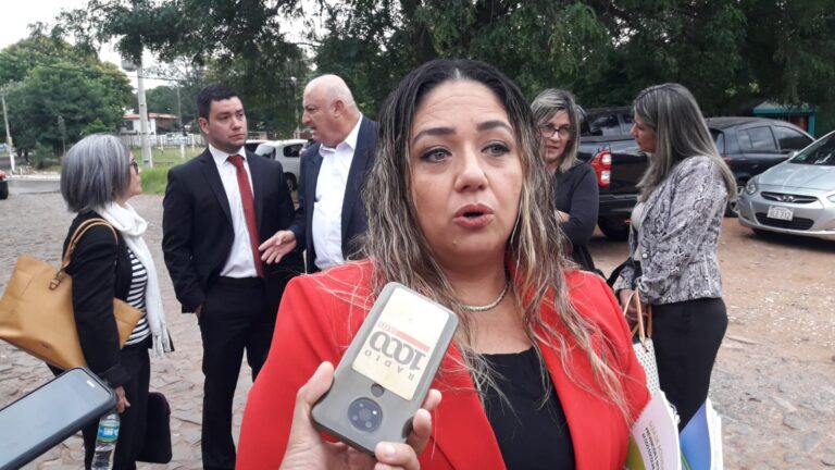MEC intervendrá nuevamente colegio de Lambaré tras denuncia de represalias MEC intervendrá nuevamente colegio de Lambaré tras denuncia de represalias